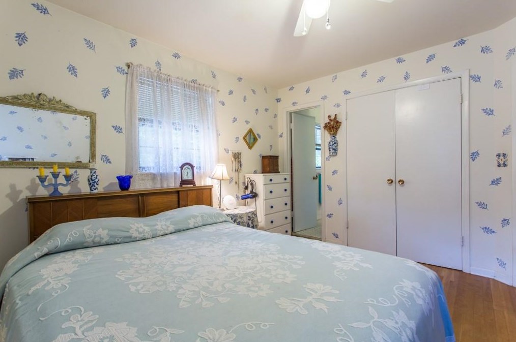 1566 Moncrief Cir, Decatur GA  30033-1617 exterior