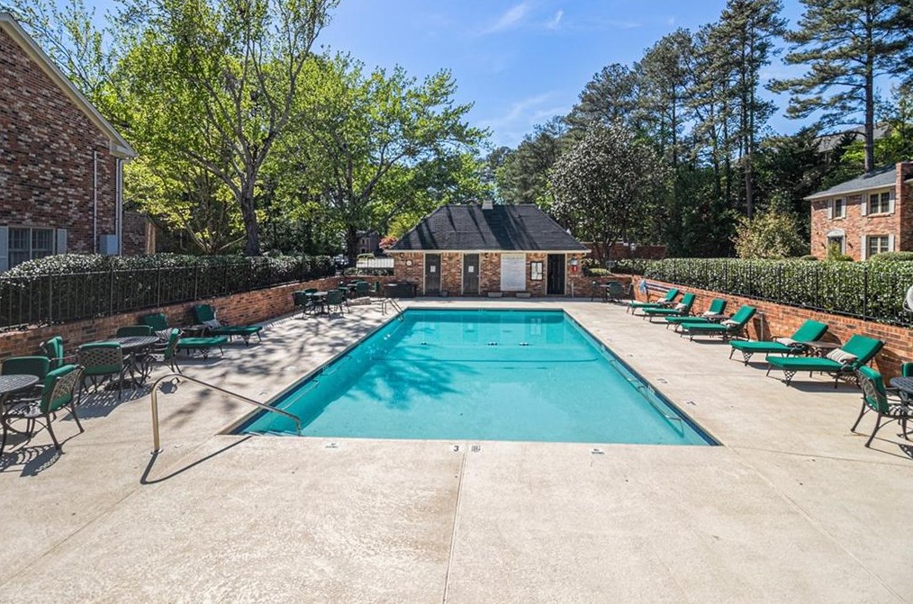 2380 Leafgate Rd, Decatur GA  30033-2021 exterior