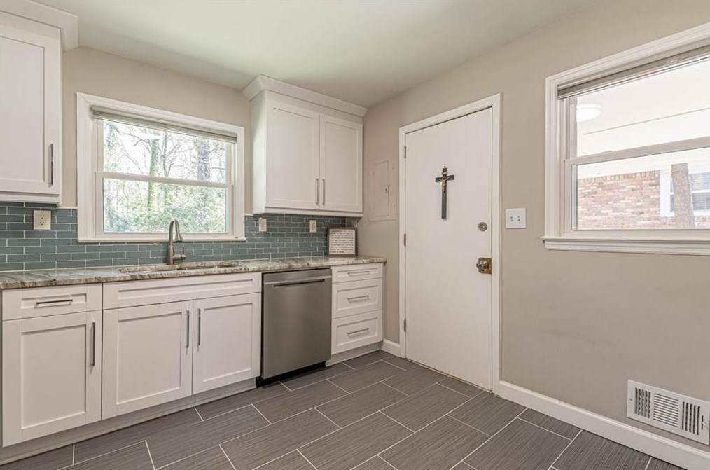 1112 Longshore Dr, Decatur GA  30032-2309 exterior