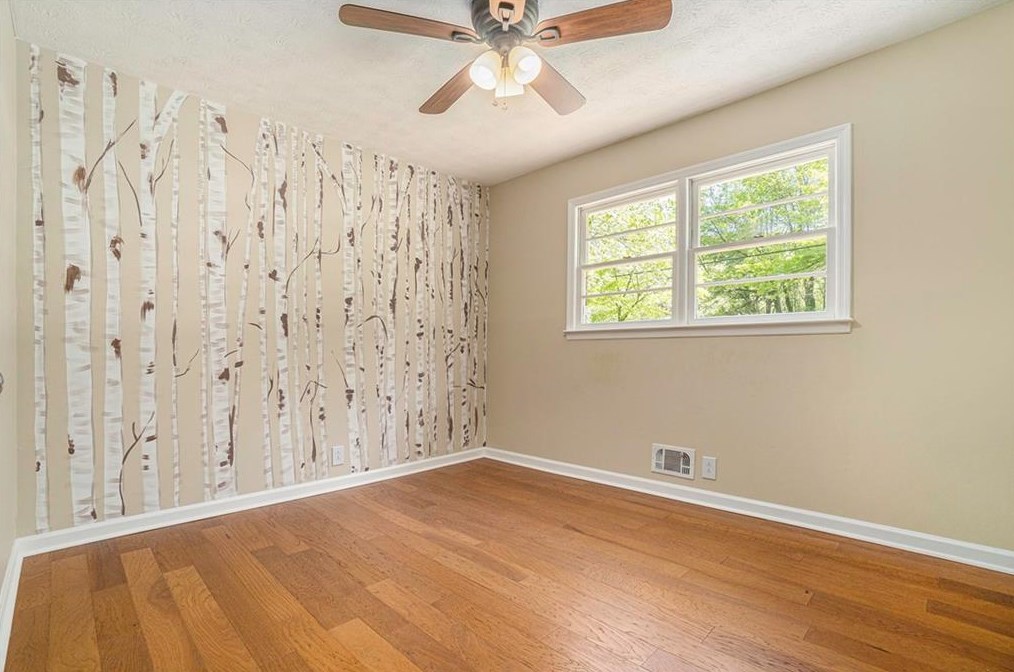 5645 Forest Dr, Acworth GA  30102-5737 exterior