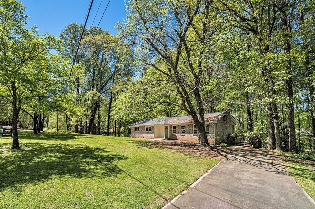 5645 Forest Dr, Acworth GA  30102-5737 exterior