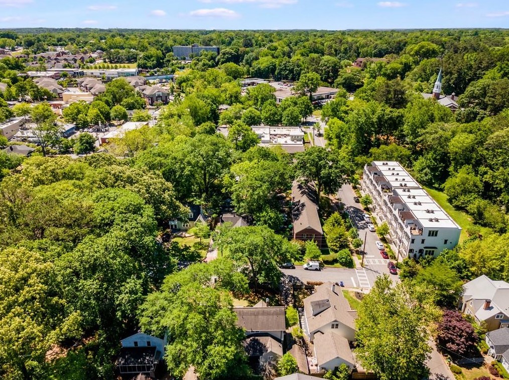 325 Montgomery St, Decatur GA  30030-2425 exterior