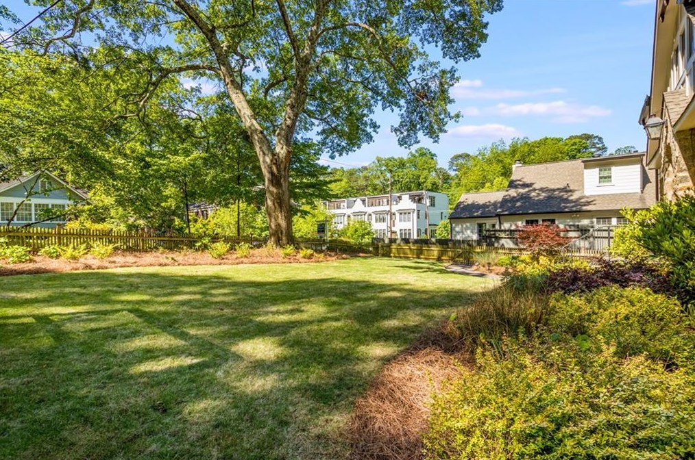 325 Montgomery St, Decatur GA  30030-2425 exterior