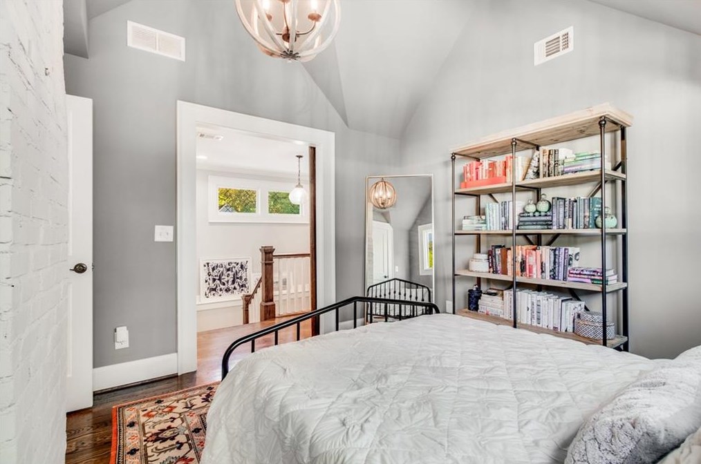 325 Montgomery St, Decatur GA  30030-2425 exterior