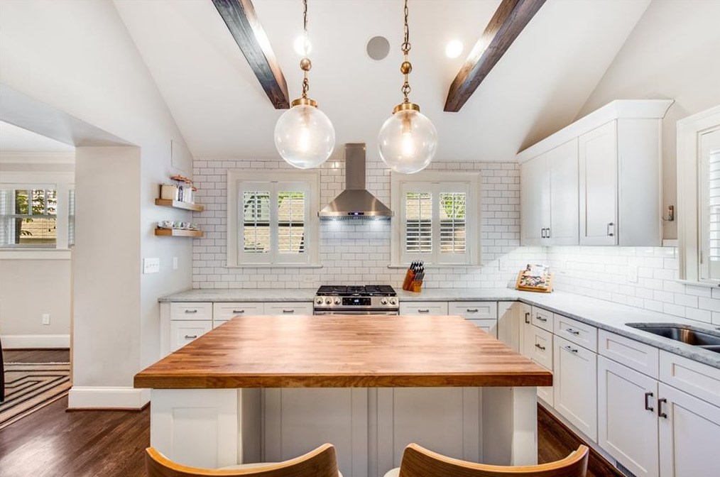 325 Montgomery St, Decatur GA  30030-2425 exterior