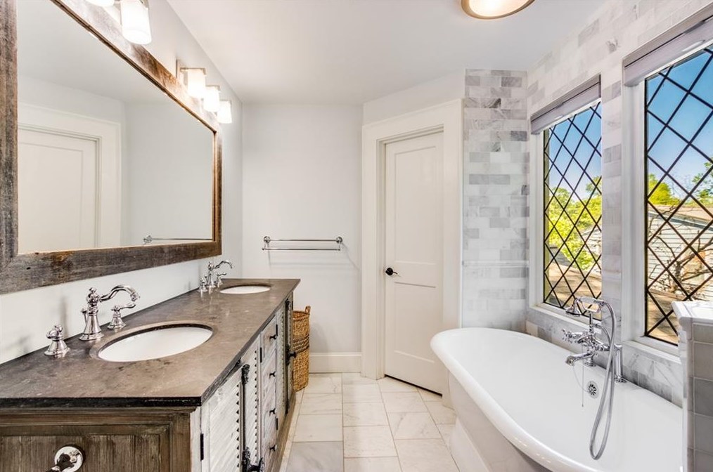 325 Montgomery St, Decatur GA  30030-2425 exterior