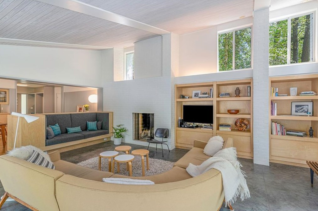 921 Vistavia Cir, Decatur GA  30033-3428 exterior