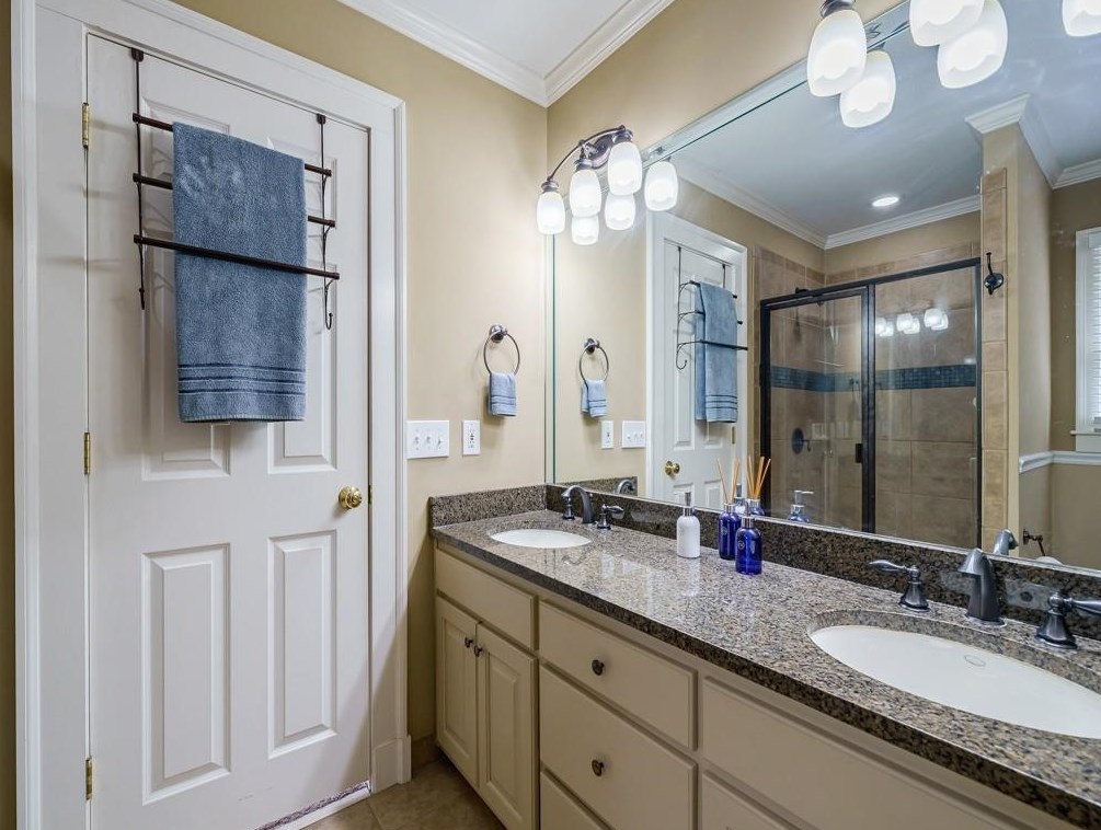 1626 Frazier Rd, Decatur GA  30033-1807 exterior