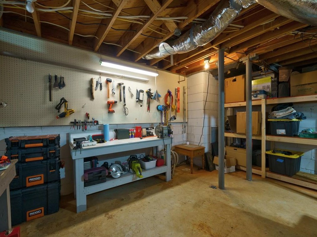 1626 Frazier Rd, Decatur GA  30033-1807 exterior