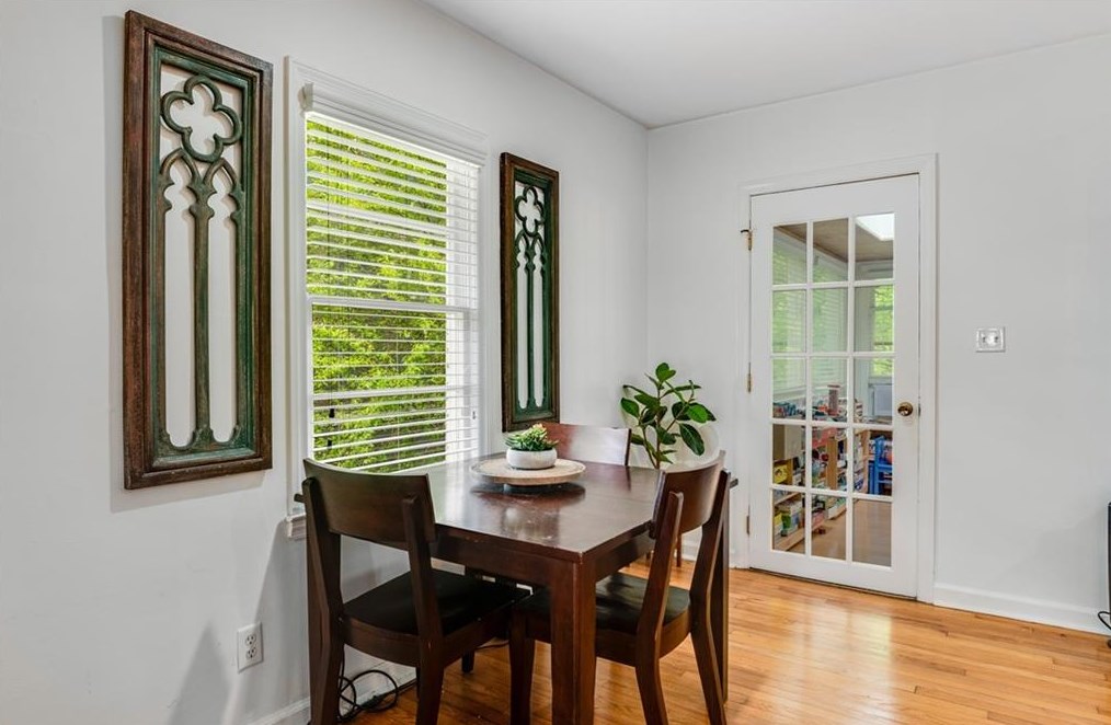 156 Park Dr, Decatur GA  30030-4481 exterior