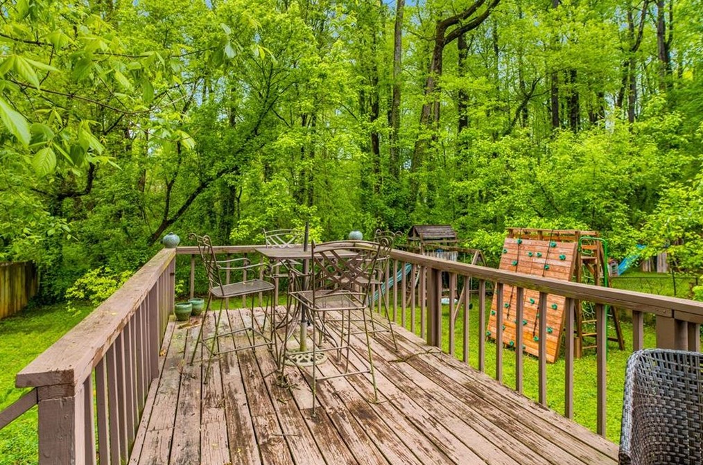 156 Park Dr, Decatur GA  30030-4481 exterior