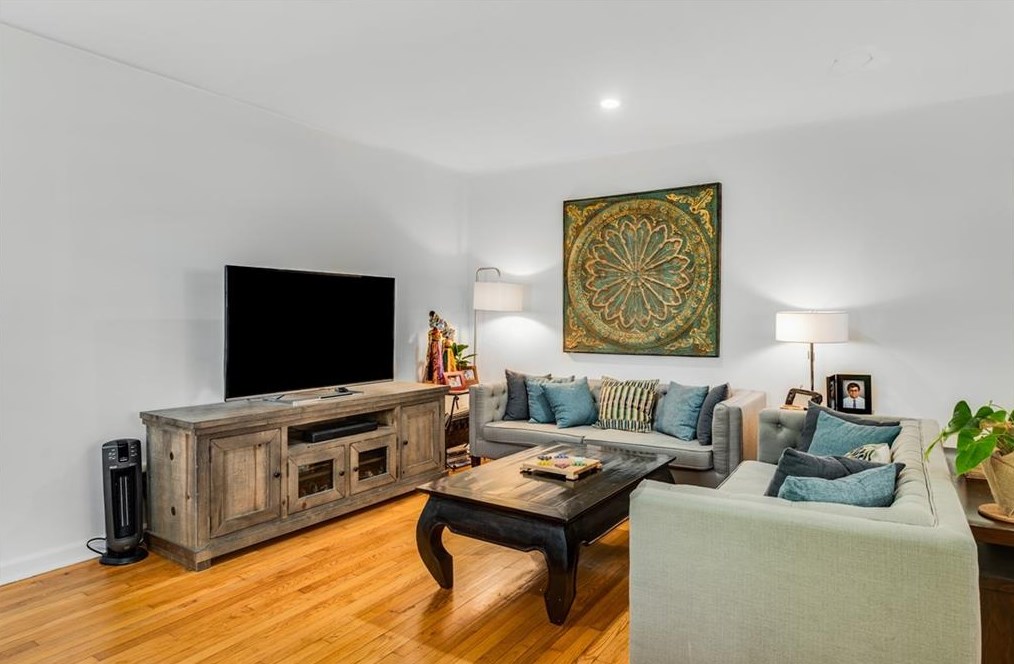 156 Park Dr, Decatur GA  30030-4481 exterior