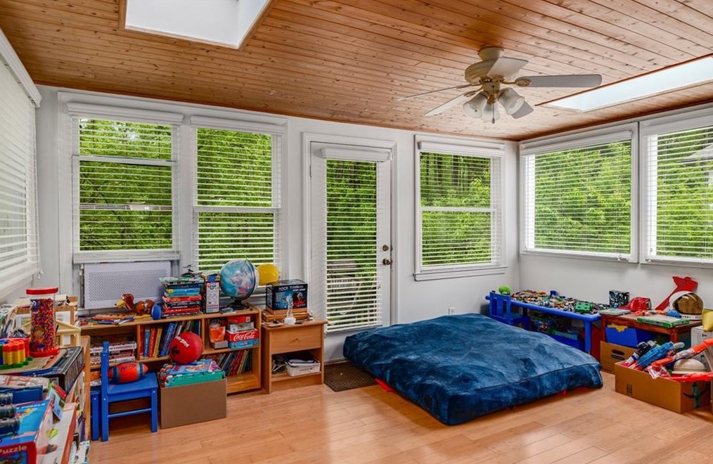 156 Park Dr, Decatur GA  30030-4481 exterior