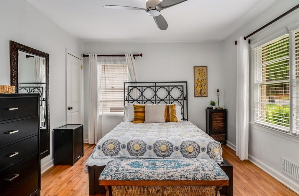 156 Park Dr, Decatur GA  30030-4481 exterior