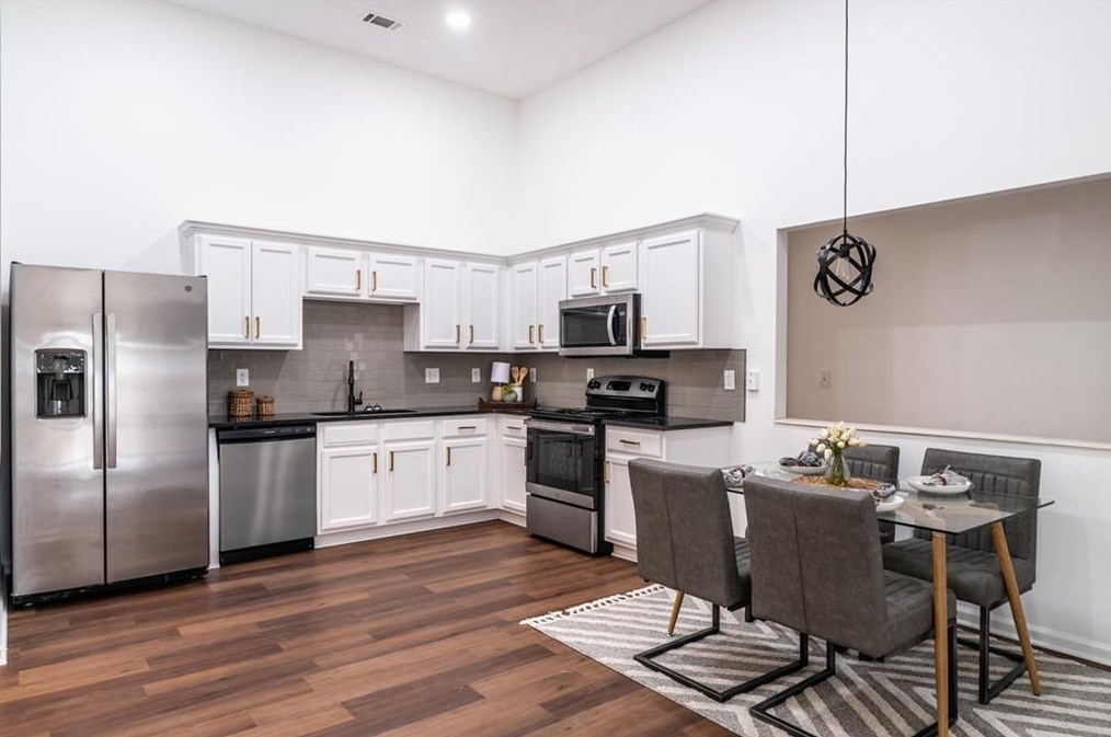 4909 Truitt Ln, Decatur GA  30035-4325 exterior