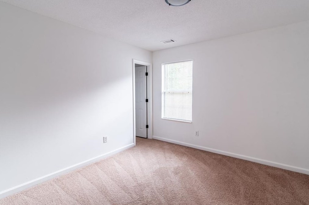 4909 Truitt Ln, Decatur GA  30035-4325 exterior