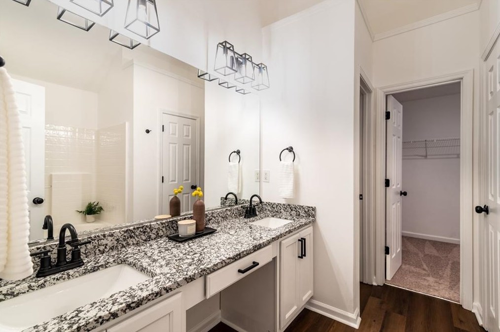 4909 Truitt Ln, Decatur GA  30035-4325 exterior