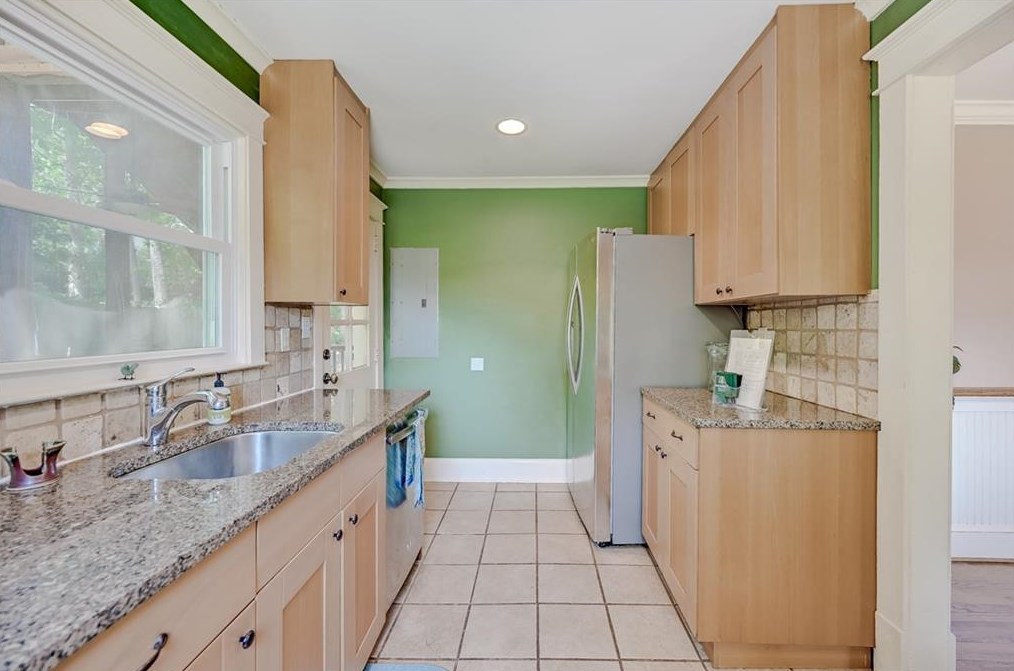 2328 Desmond Dr, Decatur GA  30033-4744 exterior