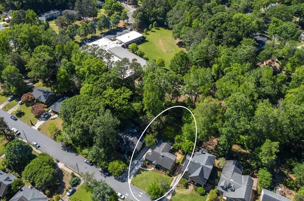 228 Westchester Dr, Decatur GA  30030-1101 exterior