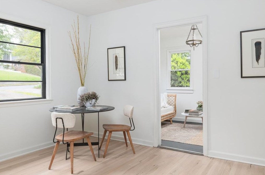 228 Westchester Dr, Decatur GA  30030-1101 exterior