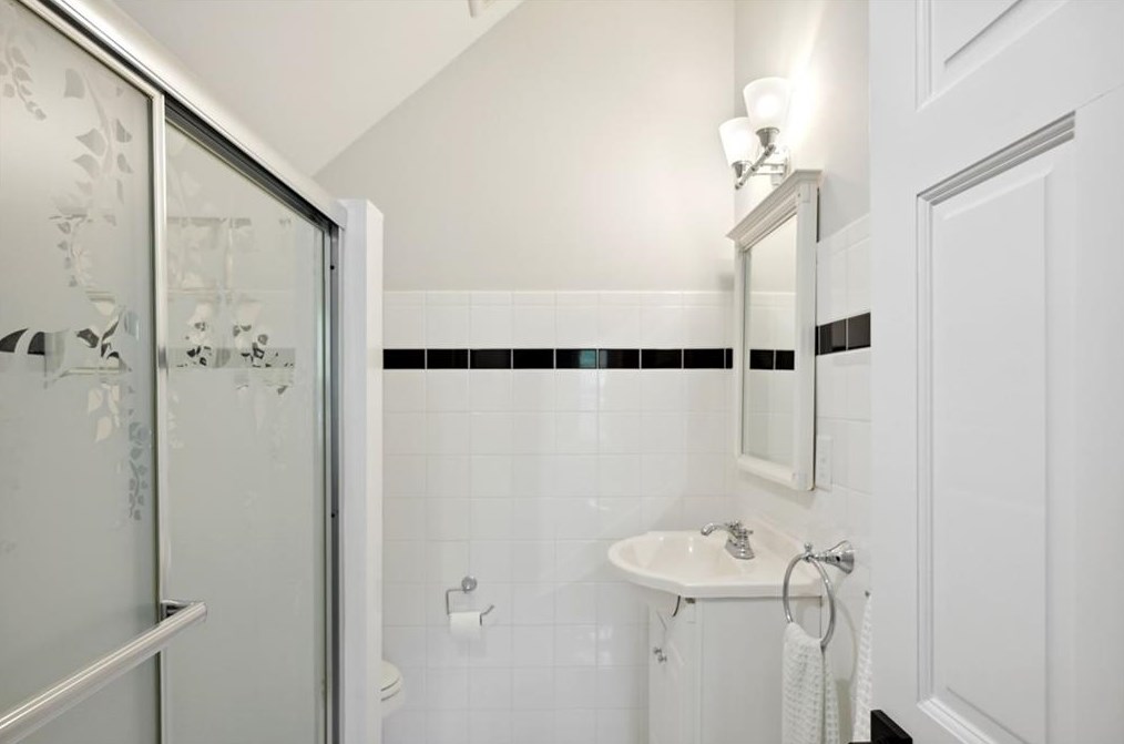 5 Roanoke Ave, Atlanta GA  30305-4345 exterior