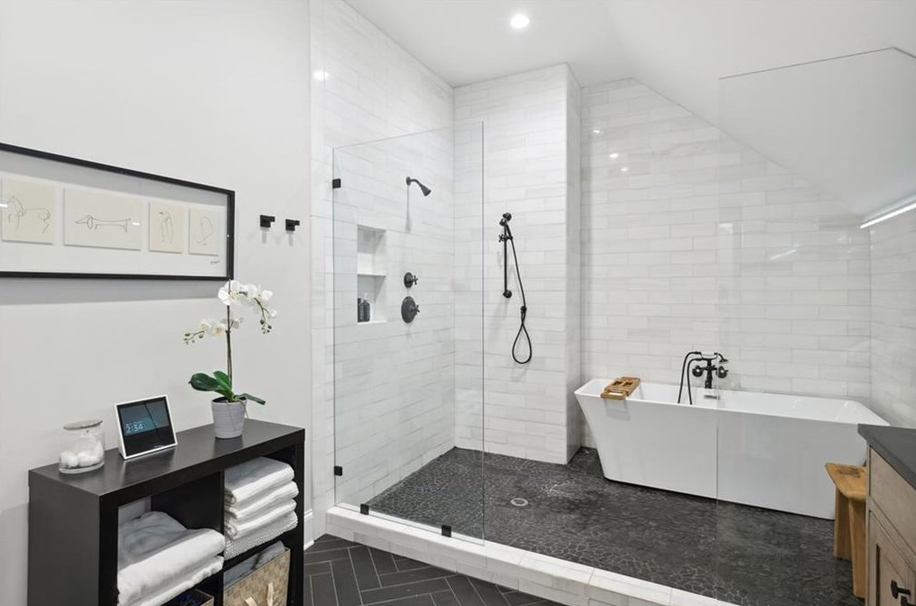 5 Roanoke Ave, Atlanta GA  30305-4345 exterior