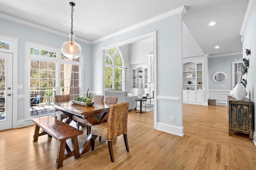 1065 Lake Shore Overlook, Alpharetta GA  30005-6983 exterior