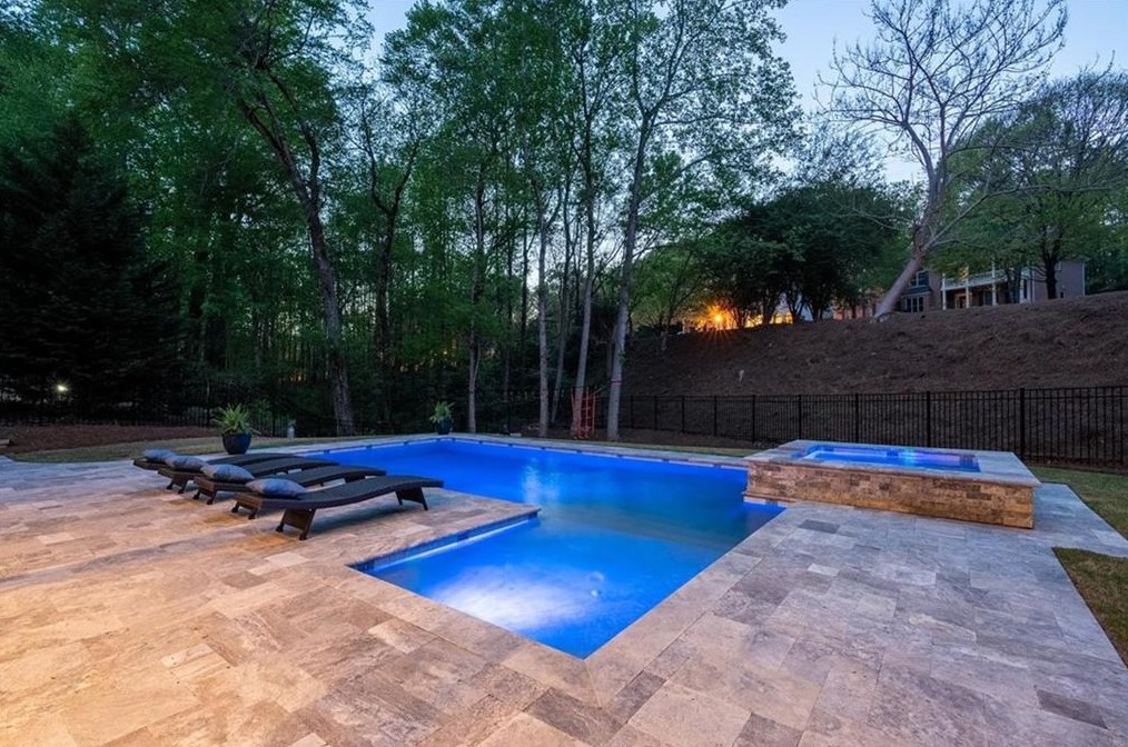 1065 Lake Shore Overlook, Alpharetta GA  30005-6983 exterior