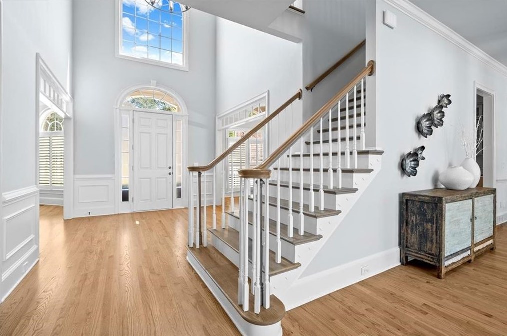 1065 Lake Shore Overlook, Alpharetta GA  30005-6983 exterior