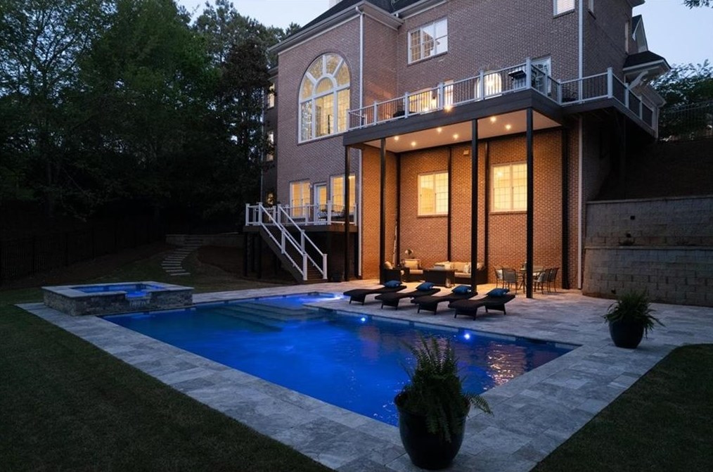 1065 Lake Shore Overlook, Alpharetta GA  30005-6983 exterior