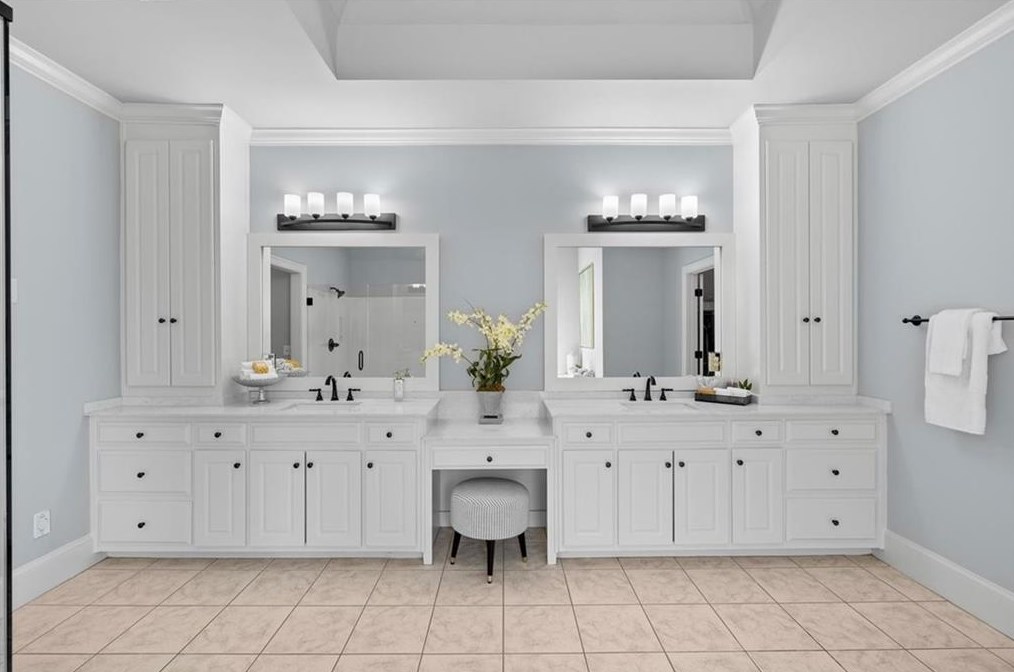 1065 Lake Shore Overlook, Alpharetta GA  30005-6983 exterior