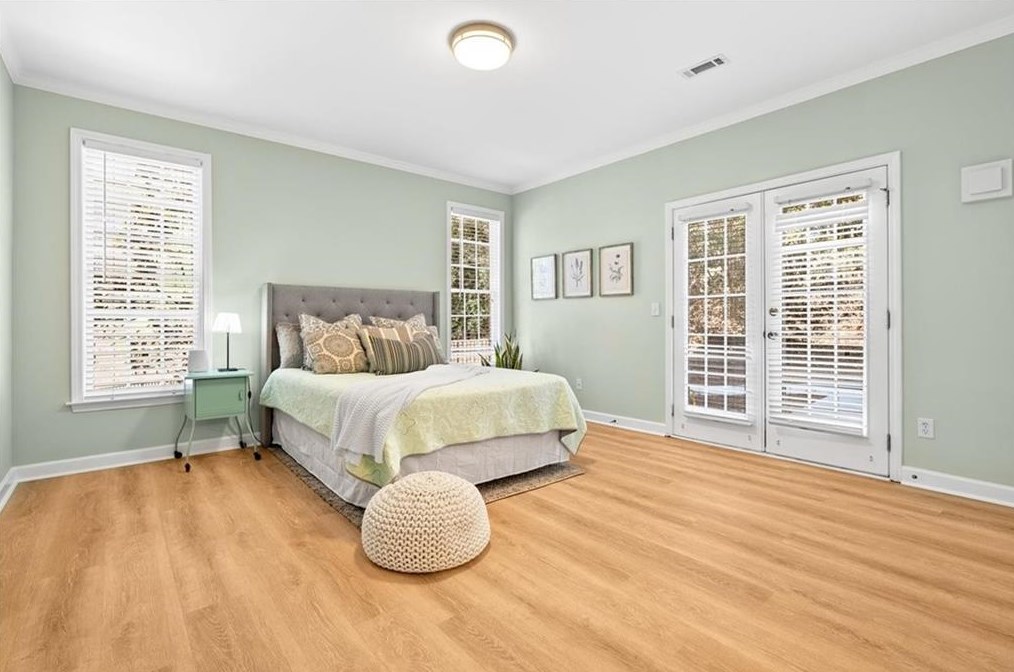 1065 Lake Shore Overlook, Alpharetta GA  30005-6983 exterior