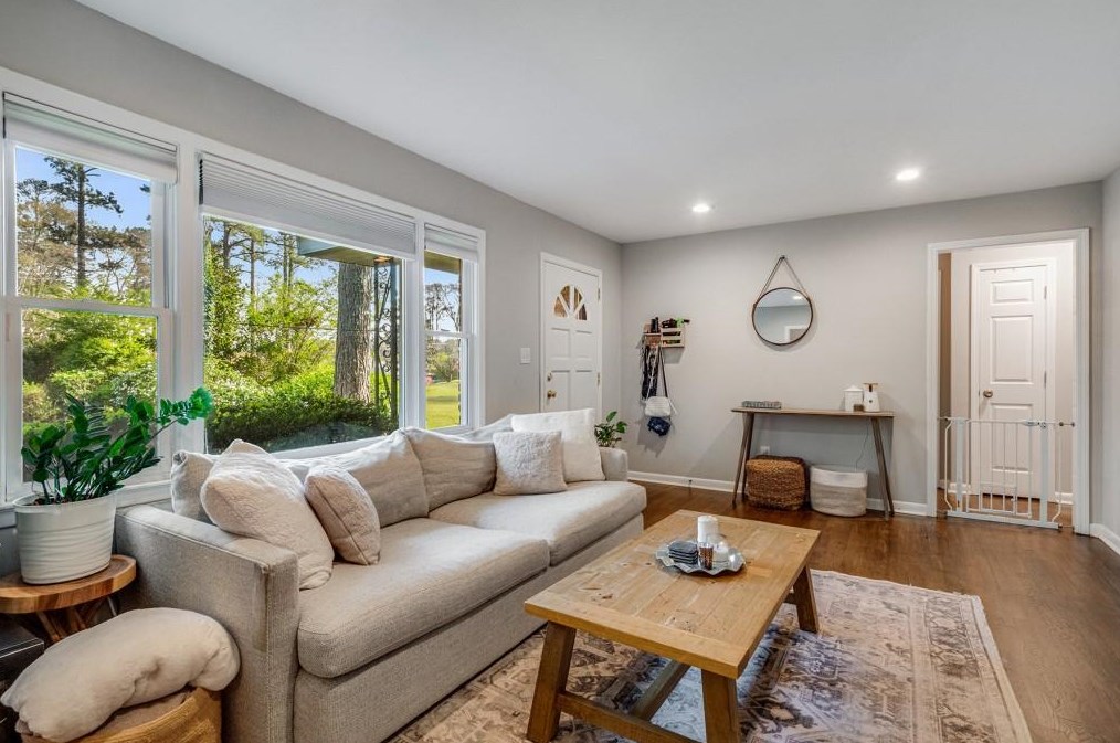 1168 Ivy Ct, Decatur GA  30033-3008 exterior