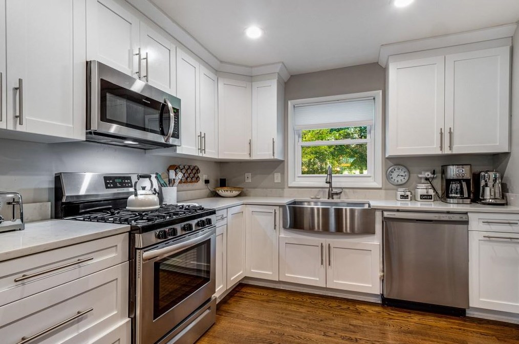 1168 Ivy Ct, Decatur GA  30033-3008 exterior