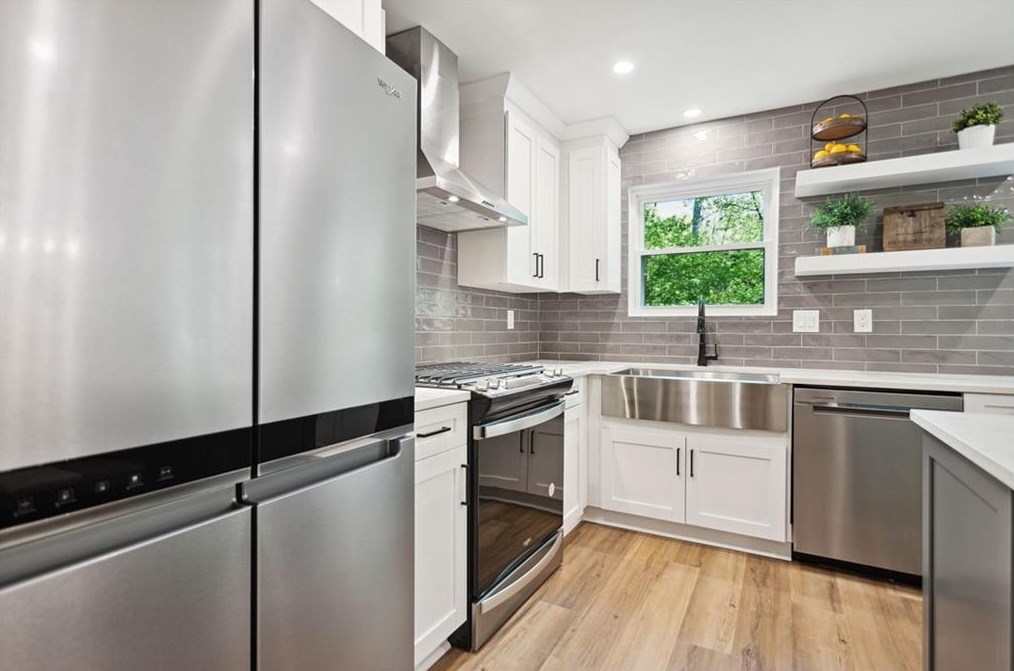 104 Birch Rill Dr, Alpharetta GA  30022-8558 exterior