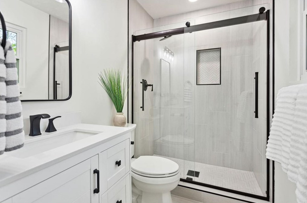 104 Birch Rill Dr, Alpharetta GA  30022-8558 exterior