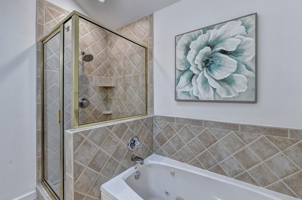 1139 Vis Trl, Atlanta GA 30324-4528 exterior