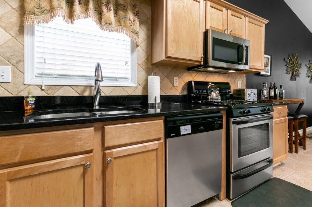 161 Carleton Gold Trl, Dacula GA  30019-6574 exterior