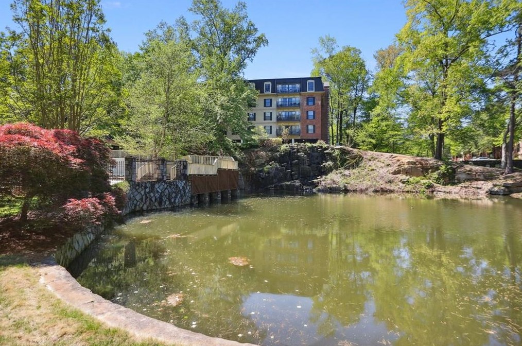 23213 Plantation Dr, Atlanta GA  30324-2958 exterior