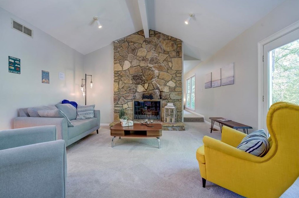 11350 Cranwood Cv, Roswell GA  30075-2469 exterior