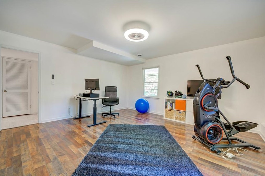 11350 Cranwood Cv, Roswell GA  30075-2469 exterior