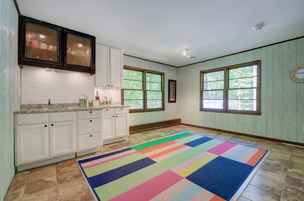 11350 Cranwood Cv, Roswell GA  30075-2469 exterior