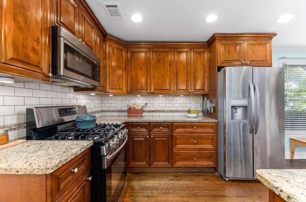 20 Walthall St, Atlanta GA  30307-2623 exterior
