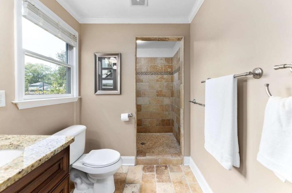 20 Walthall St, Atlanta GA  30307-2623 exterior
