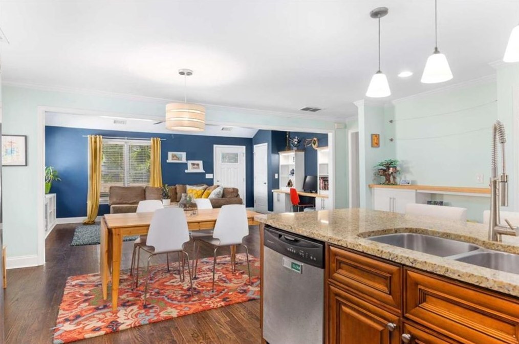 20 Walthall St, Atlanta GA  30307-2623 exterior