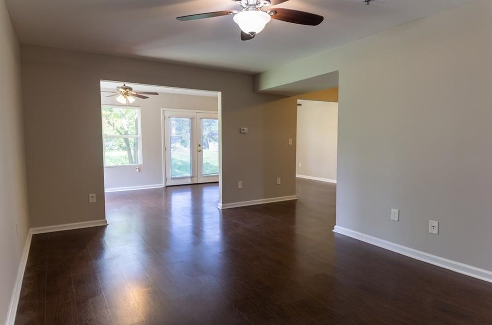 255 Country Club Dr, Jonesboro GA  30238-5751 exterior