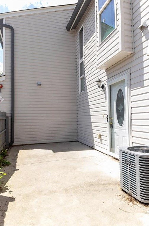 255 Country Club Dr, Jonesboro GA  30238-5751 exterior