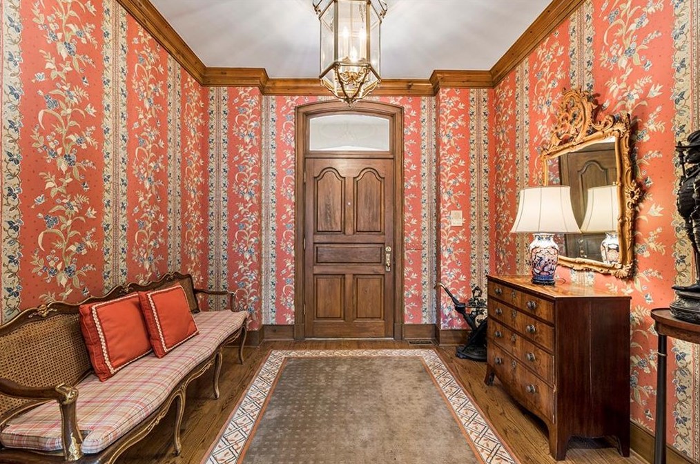 100 Wilderbluff Ct, Atlanta GA  30328-1147 exterior