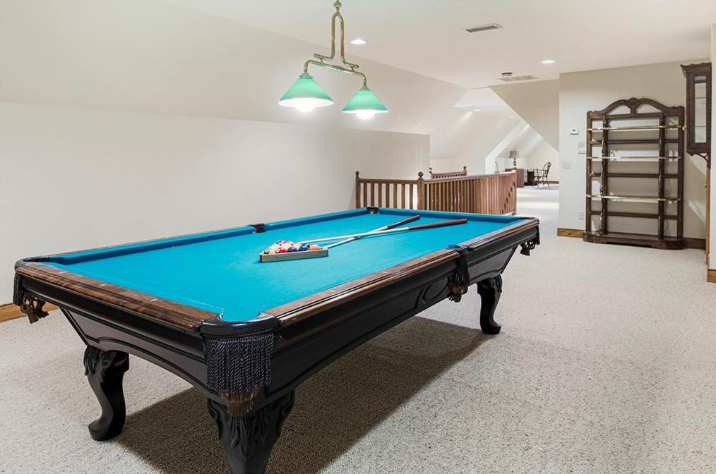 100 Wilderbluff Ct, Atlanta GA  30328-1147 exterior