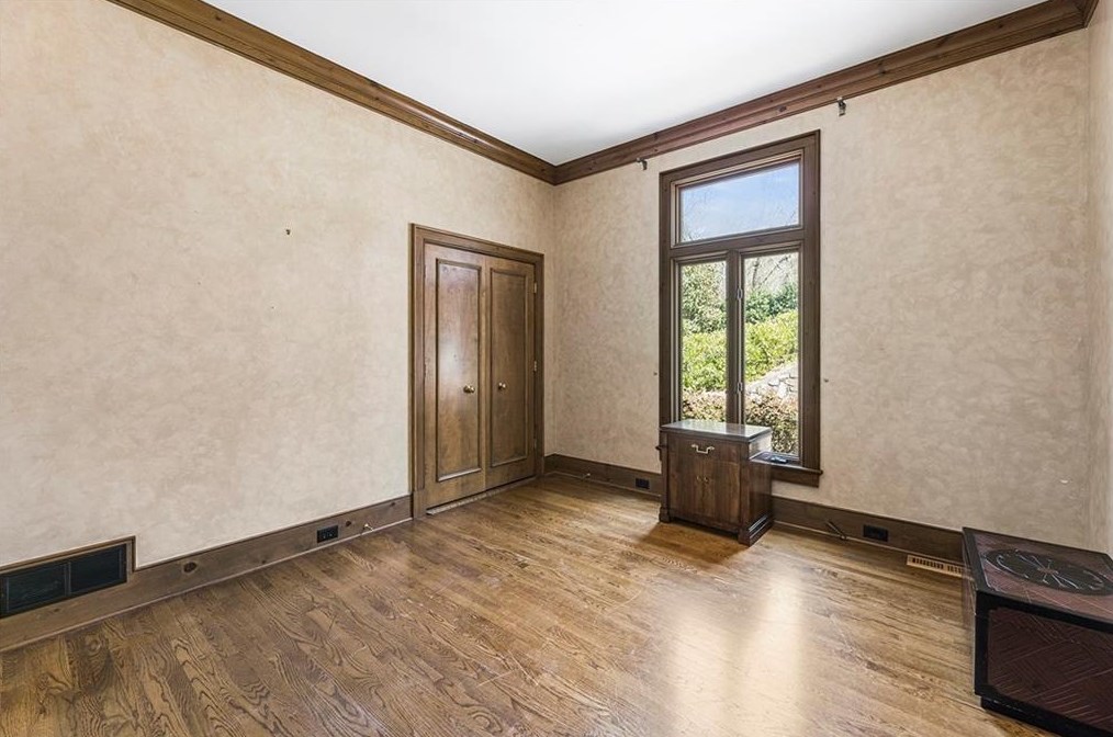 100 Wilderbluff Ct, Atlanta GA  30328-1147 exterior